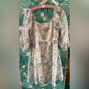 Floral Baby doll dress square neck and puff sleeves pastels colors sz Large